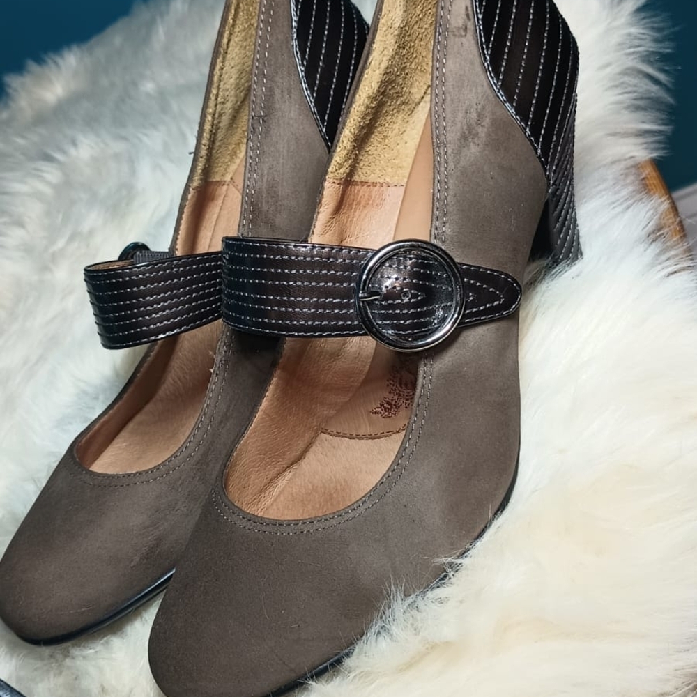 Elegant‎ Brown Women's Shoes with Strap